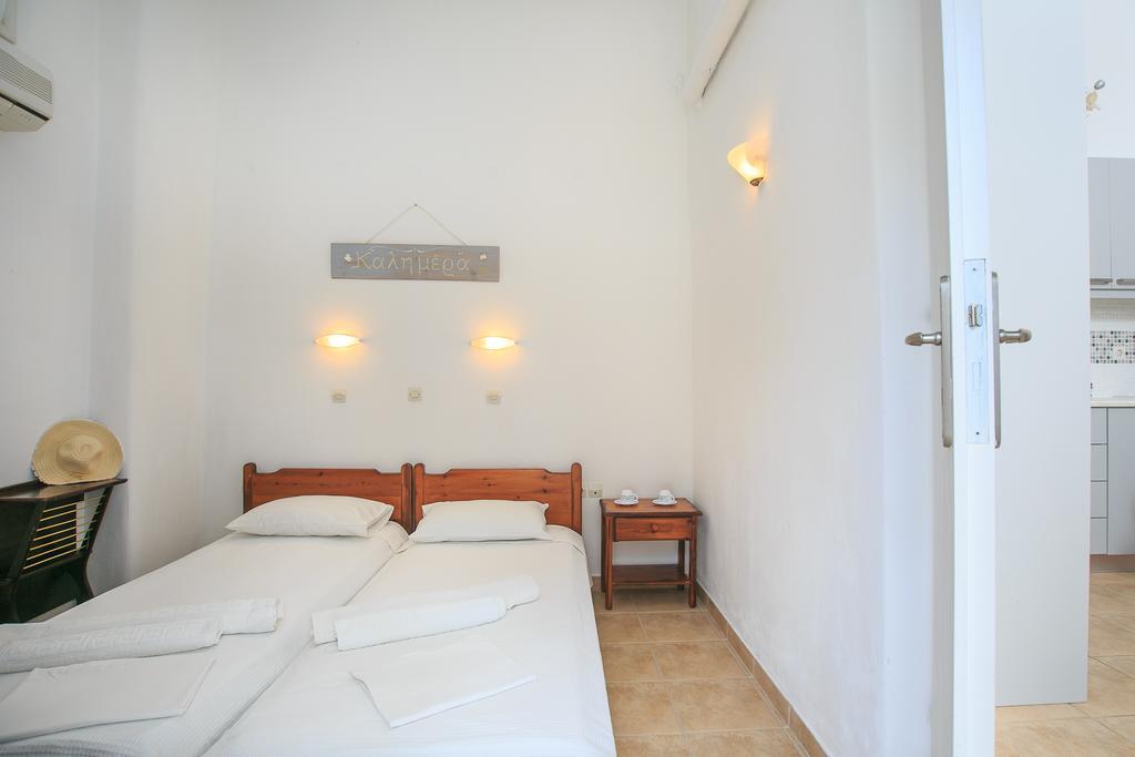 Paros Rita Studios Piso Livadi Zimmer foto